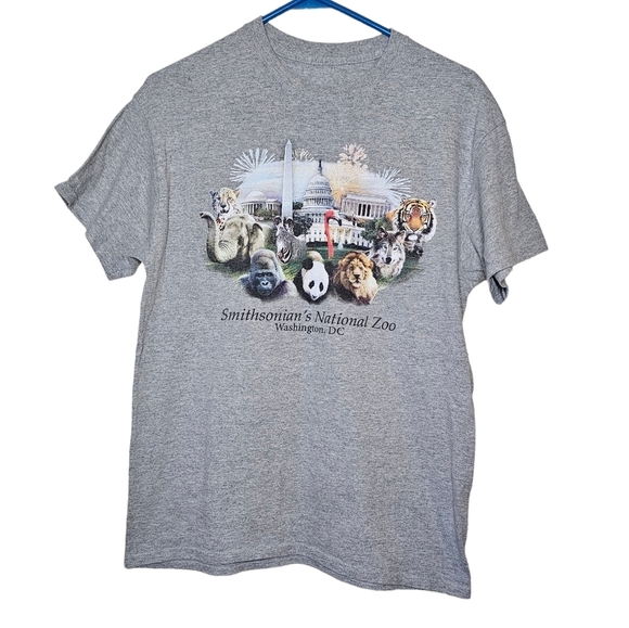 Smithsonian's National Zoo Washington D.C. Graphic Tee "We have Species" - Picture 1 of 5